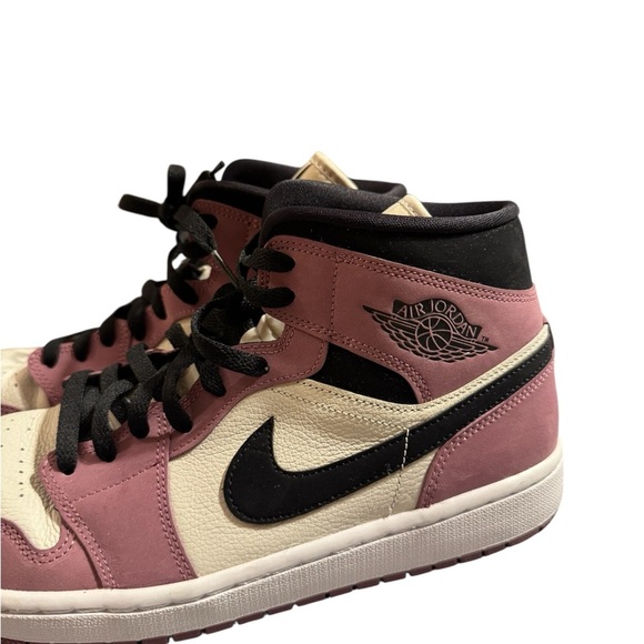 Women's Air Jordan 1 MID SE Berry Pink, Size 11 - Picture 3 of 7